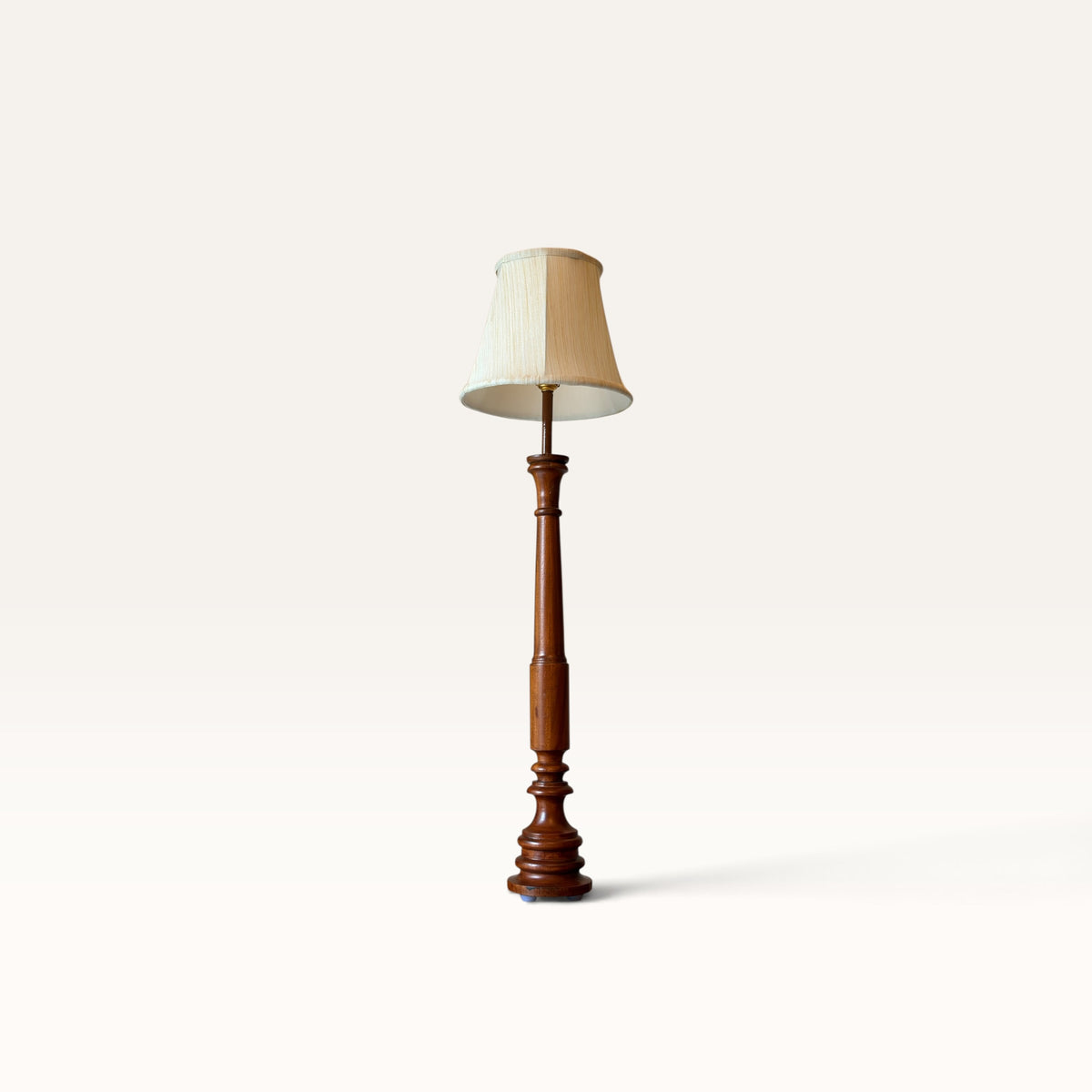 Classic Turned Table Lamp